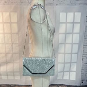 SALE 💵 4 FOR $20!! silver sparkly envelope dressy shoulder bag purse